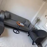 Aj Konukevi Muestakil Ev Doert Odali