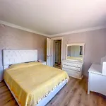 Oezel Huzurlu Villa
