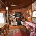 Anz Guest House Pansiyon