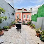 Aram Kerasi Rooms