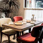 Smart And Simple Hotel Karakoy