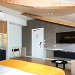 Dugi Hotel