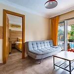 Ten Apart Hotel