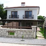 Villa Nar