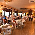 Sundial Hotel & Restaurant