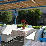 Ela Hotel