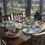 Idavilla Bungalov & Bahce