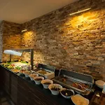 Armin Hotel