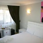 Deniz Suites