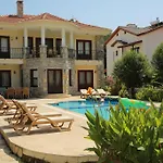 Villa Sari