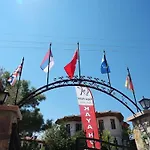 Kaya Hotel