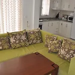 Azalea Apart D4