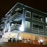 Zeynur Residence