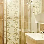 Nisa Sultan Residence