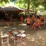 Hotel Flora Suites