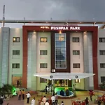 Hotel Pushpak Park