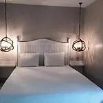 Erythros Boutique Hotel