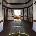 Tas Ev Konagi