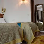 Istanbul Mosq Hotel At Fatih
