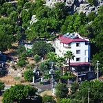 Zeus Hotel