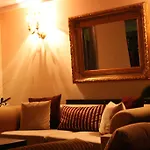 Zoe Hotel