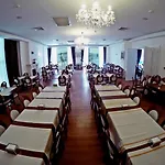 White Palace Hotel