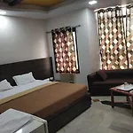 Hotel Rajwada International