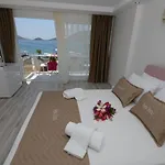 Kaya Hotel