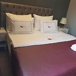 Madam Eve Extra Home