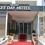 Grand See Day Hotel