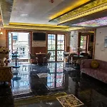 Royal Garden Suite And Hotel
