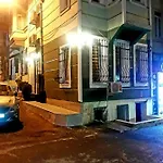 Taksim Nefti Residence