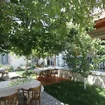 Nano Hotel