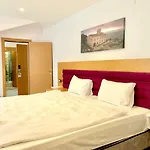 Golden Inn Hotel Uzungoel