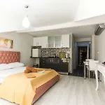 Vip Suit Apart