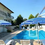 Infinity Yaniklar Villa