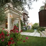 Alacati Yamac Evi Butik Otel (Adults Only)
