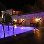 Tarcin Alacati Otel (Adults Only)