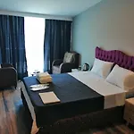 Plus Park Suite & Hotel