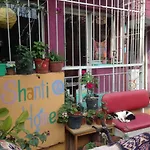 Shantihome Hostel İzmir