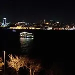 The Bosphorus Perch