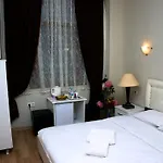 Deniz Suites