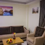 Golden Saray Apart