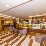 Land Park Hotel