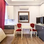 Lale Sultan Apart
