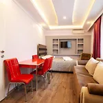 Lale Sultan Apart