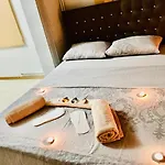 Blue Home Suit Hotel