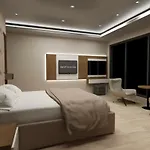 Mall Of Tem Suit Hotel