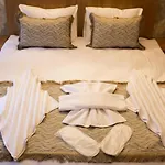 Capitol Suites Old City