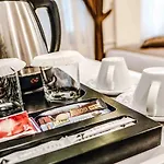 Lazz City Hotel